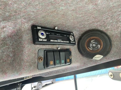 [3244-6091784-24.jpg]