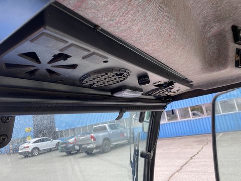 [3244-6091784-25.jpg]