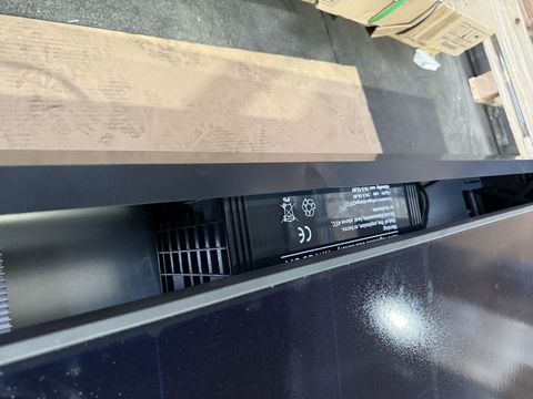 [3244-6099639-1.jpg]