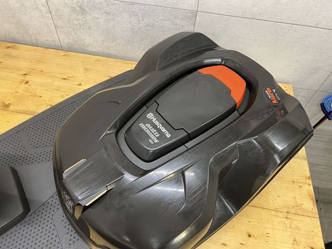 [3244-6261583-3.jpg]