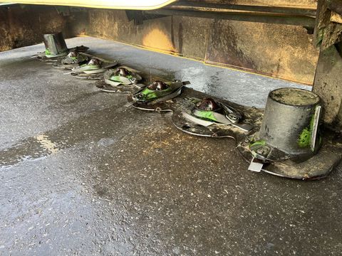 [3244-6343343-8.jpg]