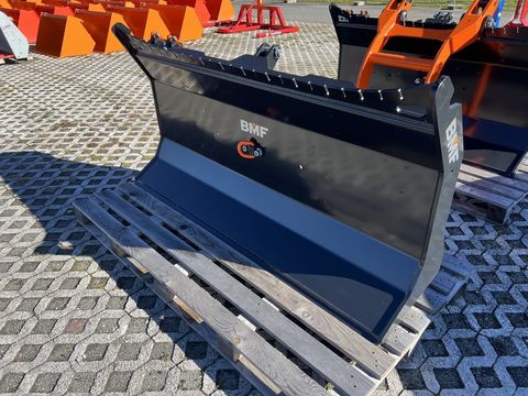 [3244-6395382-0.jpg]