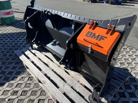 [3244-6395382-10.jpg]