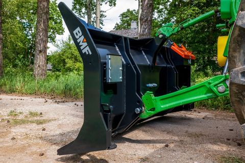 [3244-6395382-13.jpg]