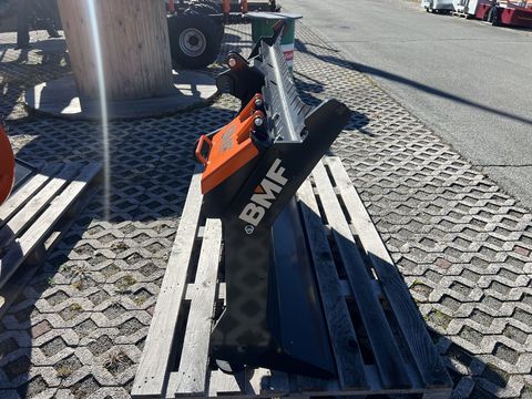 [3244-6395382-5.jpg]