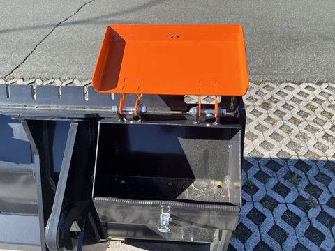 [3244-6395382-9.jpg]