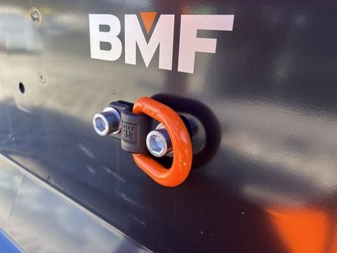 [3244-6395385-11.jpg]