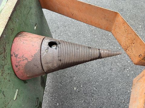 [3244-6402907-6.jpg]