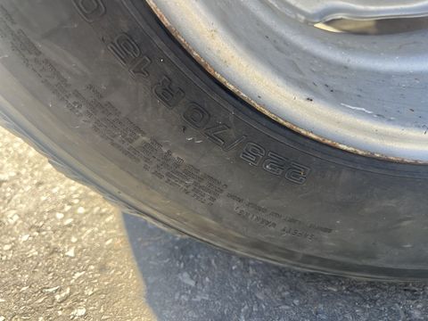 [3244-6403181-7.jpg]