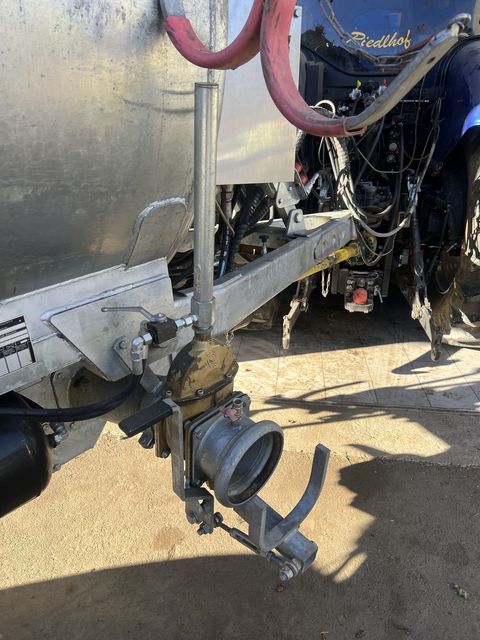 [3244-6409991-9.jpg]