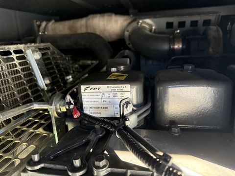 [3244-6470315-4.jpg]