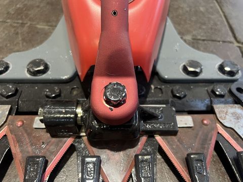 [3244-6484998-13.jpg]