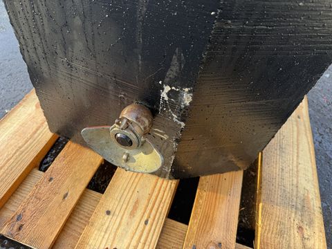 [3244-6492660-11.jpg]