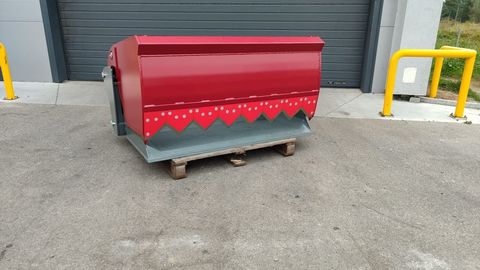 [3244-6492688-4.jpg]