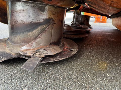 [3244-6503538-12.jpg]