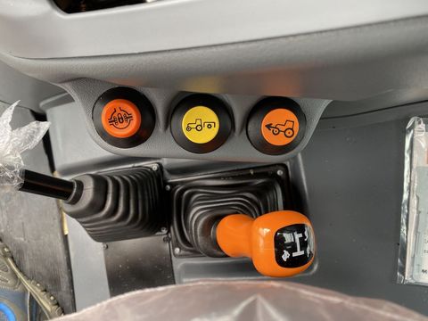 [3244-6546547-17.jpg]