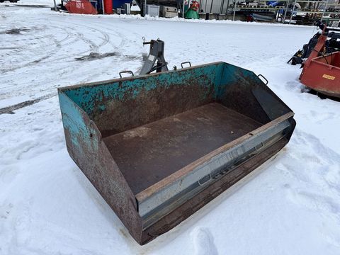 [3244-6618937-20.jpg]