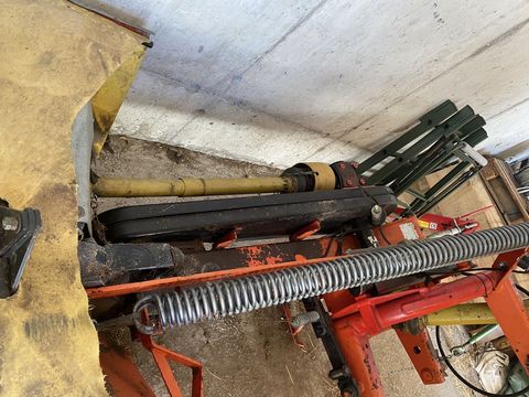 [3244-6657624-12.jpg]