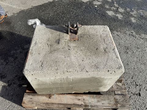 [3244-6663815-6.jpg]