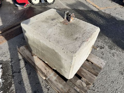 [3244-6663815-7.jpg]