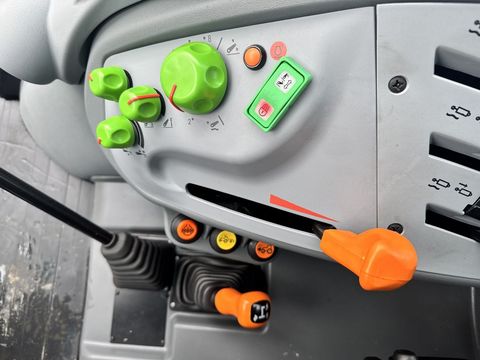 [3244-6671128-20.jpg]