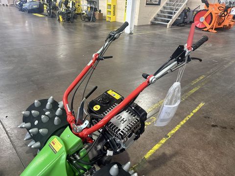 [3244-6679367-14.jpg]