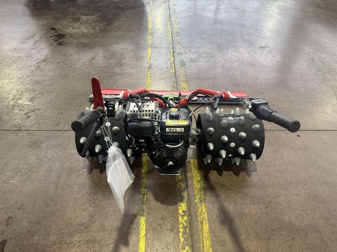 [3244-6679367-7.jpg]