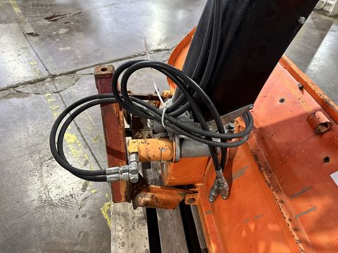 [3244-6857989-10.jpg]