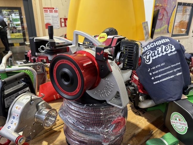 [3244-6879481-0_1.jpg]