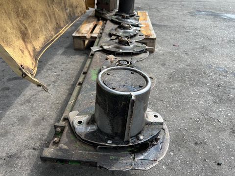 [3244-7341423-15.jpg]