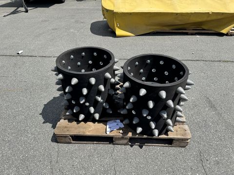 [3244-7341779-1.jpg]