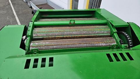 [3258-4614610-11.jpg]