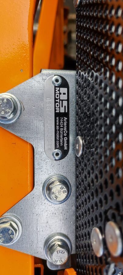 [3258-6406309-5.jpg]