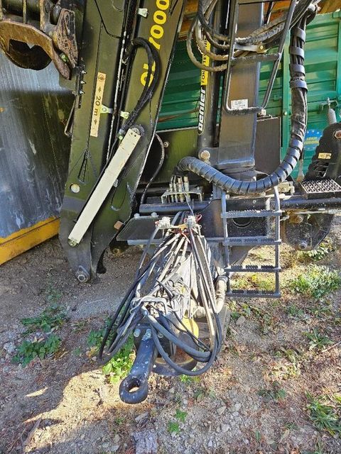 [3258-6506408-8.jpg]