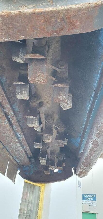 [3258-6712508-6.jpg]