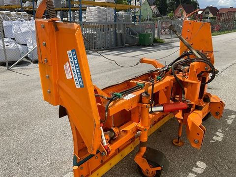 [3260-4306877-3.jpg]