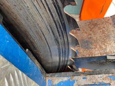 [3260-4883263-8.jpg]