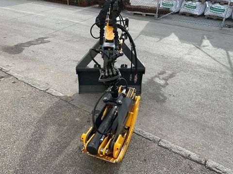 [3260-5392550-6.jpg]