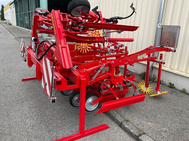 [3260-5735384-0_1.jpg]