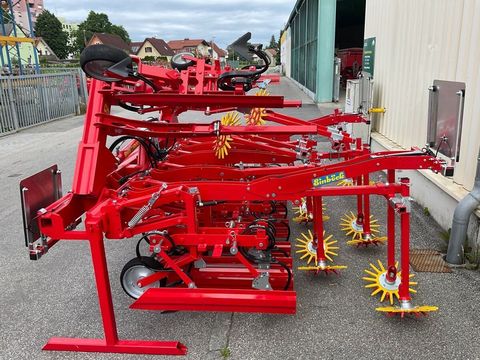 [3260-5735384-7.jpg]