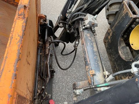 [3260-5767285-17.jpg]