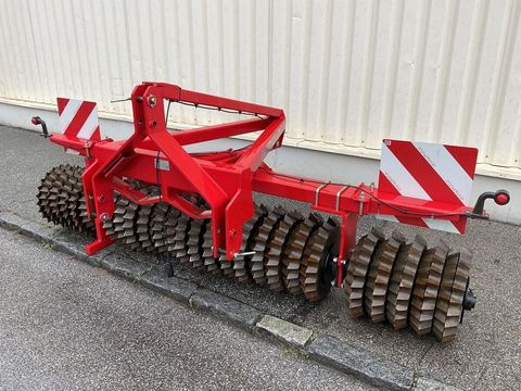 [3260-6474623-0.jpg]