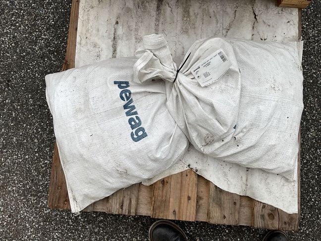 [3260-6505833-0_1.jpg]