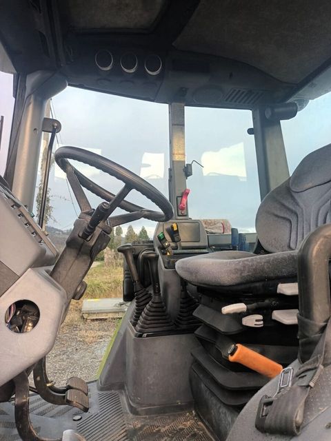 [3260-6549195-2.jpg]