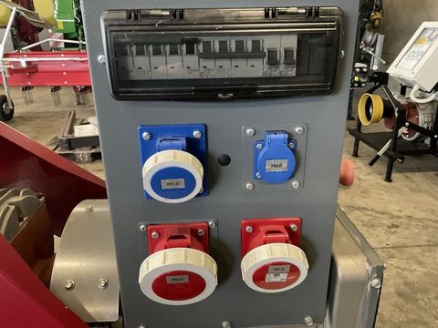 [3260-6686526-8.jpg]