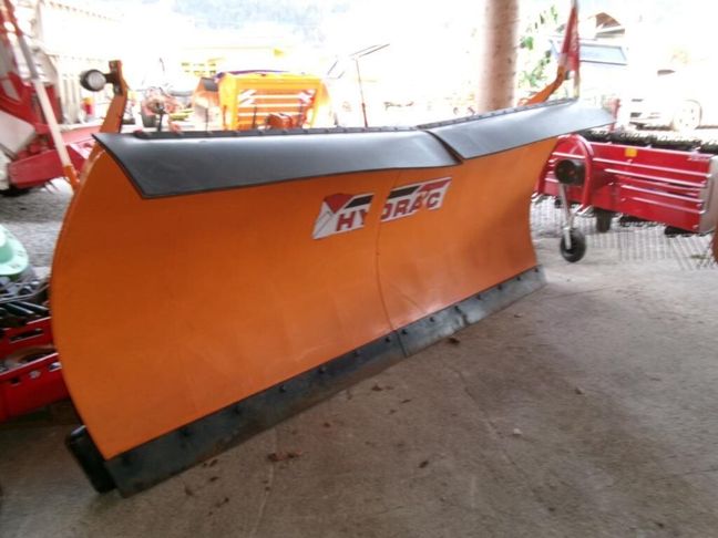 [3290-6857530-0_1.jpg]