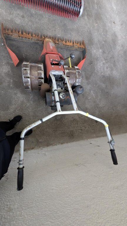 [3290-6875131-7.jpg]