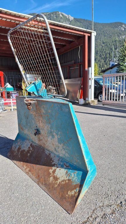 [3290-6884391-1.jpg]