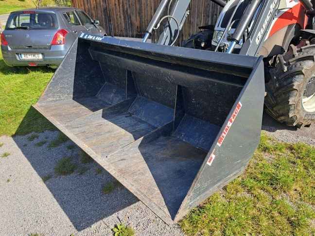 [3290-6884397-0_1.jpg]