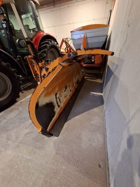 [3290-6887997-0.jpg]